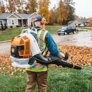 STIHL® BR 800 C‑E Backpack Blower | 79.9 cc Engine | 41 Newtons Blowing Force